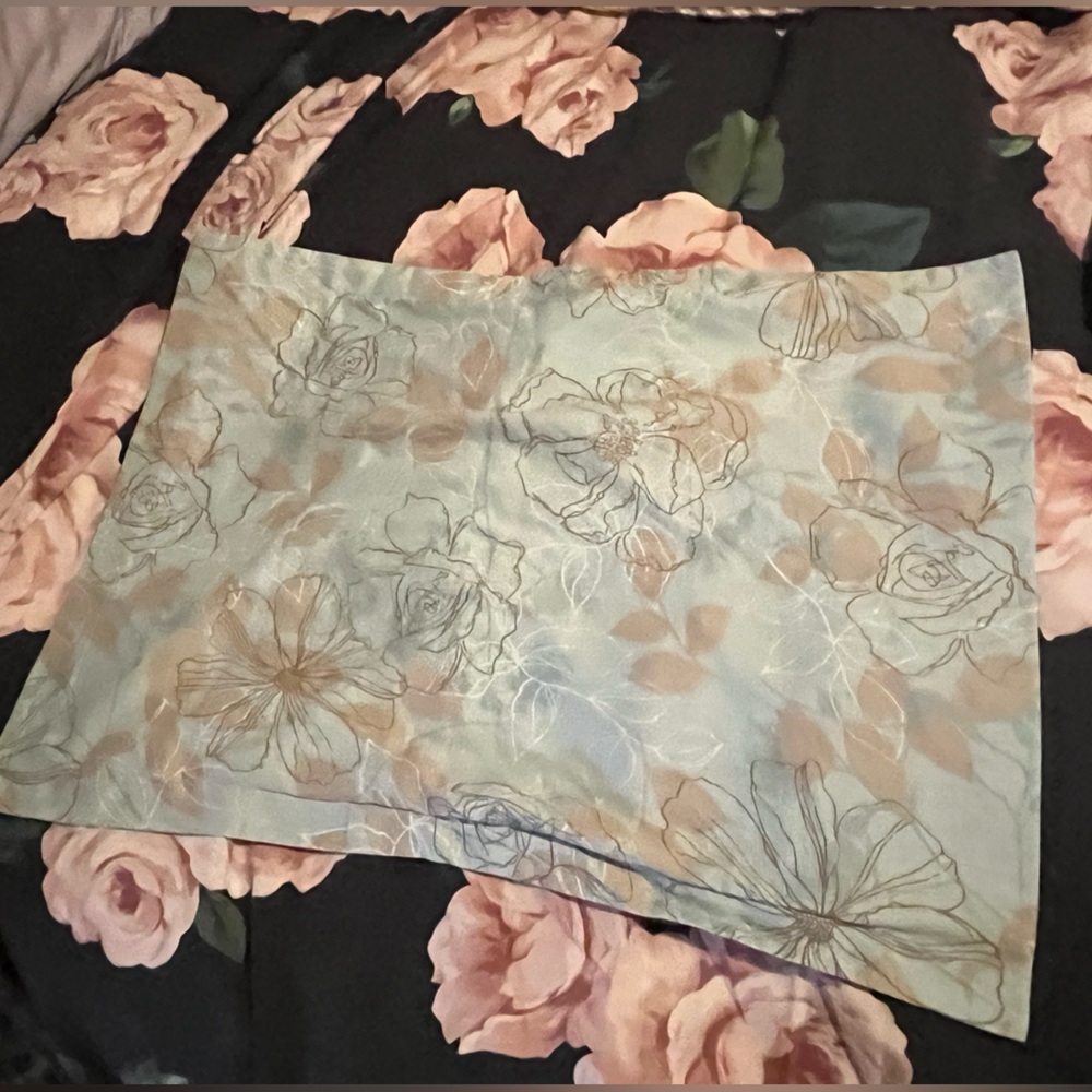 Colormate~ Floral Rose Pattern Standard/Queen size Pillowcase~Cotton Blend